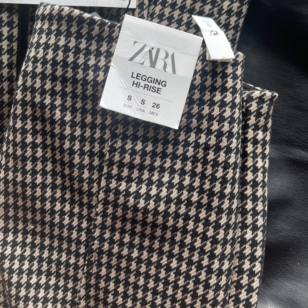 NWT ZARA HIGH RISE SLIIT UP LEGGING ❤️